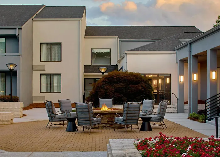 Courtyard By Marriott Atlanta Windy Hill/Ballpark